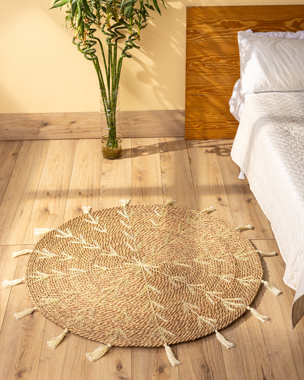 Handmade Halfa Round Rug – Sunburst Embroidered Mat